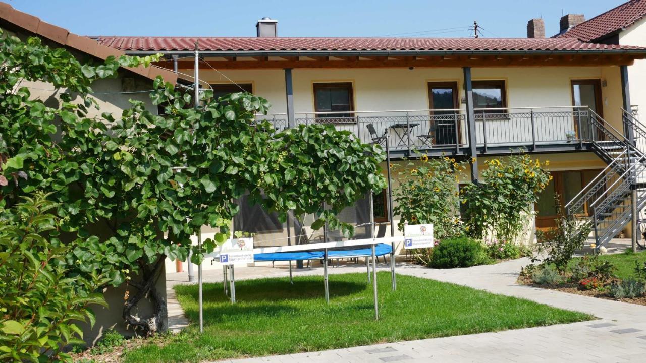 Preuschens Hof Apartamento Egloffstein Exterior foto